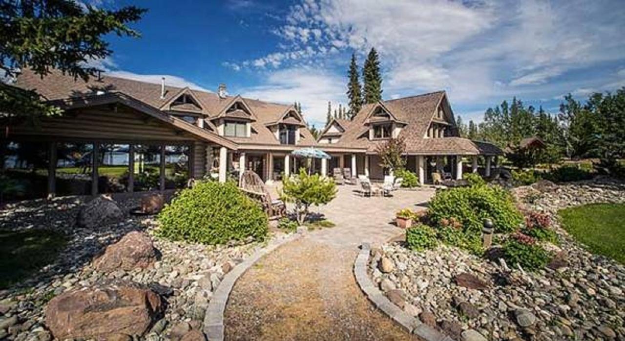 Retreat Wilderness Inn Nimpo Lake Экстерьер фото