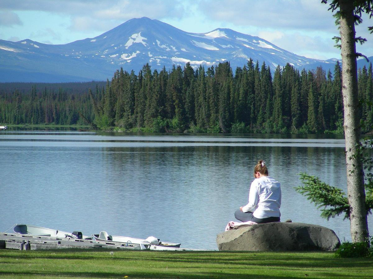 Retreat Wilderness Inn Nimpo Lake Экстерьер фото