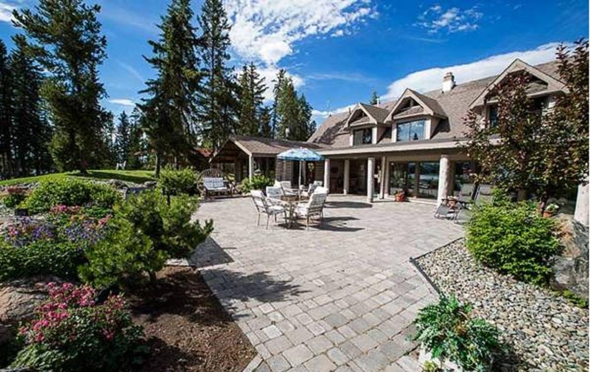 Retreat Wilderness Inn Nimpo Lake Экстерьер фото